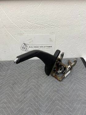 95316789 Chevrolet 2011-2016 Chevy Cruze Parking Brake Handle Assembly Oem 8-174