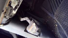 547.gm8n99 Chevrolet Truck 1999 Silverado 2500 Emergency Brake Pedal