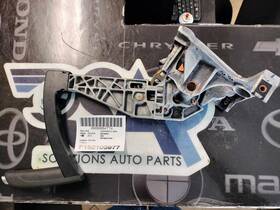 4736910 Ford 2015 Escape Emergency Brake