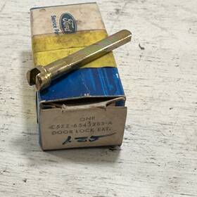 C5zz-6543283-a Ford New Oem Trunk Door Lock Stem Extension Nos