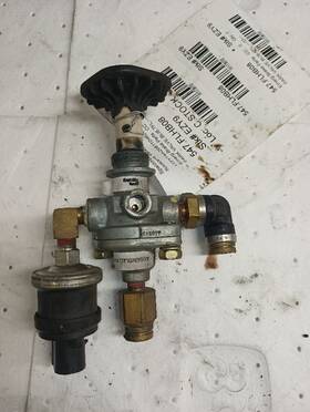 547.flhb08 Freightliner 284726 Pp-1 Bendix Air Park Brake Valve 11738702