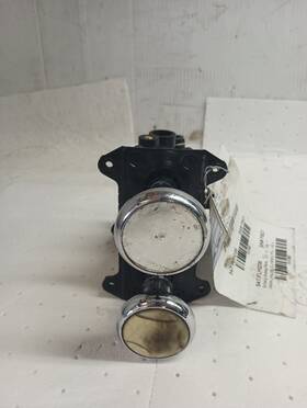 547.flhc06 Freightliner K211046 2006 Air Park Brake Valves 12134897