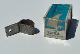 3894297 General Motors Nos Gm 1966-72 C/k10-30 Truck Blazer Rear Parking Brake Cable Guide