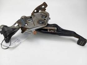 547.ho1605 Honda 2005 Pilot Emergency Park Brake Pedal