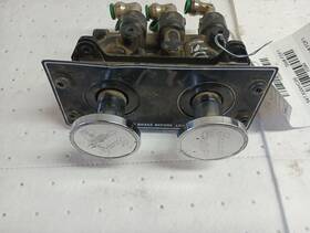 547.kwhc99 Kenworth 1999 T800 Air Park Brake Valves 12308646