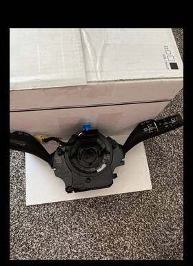 934c2-p1055 Kia Genuine Switch Assembly