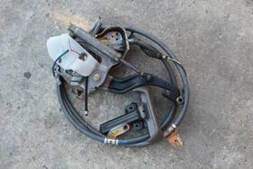 547.le1t00 Lexus 1998 1999 2000 Ls400 Emergency Parking Brake Pedal Cable Release