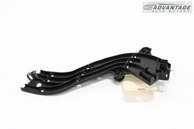 A2045461043 Mercedes-benz 2010-2014 E350 C207 Rear Right Brake Cable Duct Bracket Holder Oem