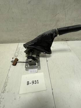 547.rv1d08 Rover 2008 Land Lr2 Se Parking Brake Handle Oem