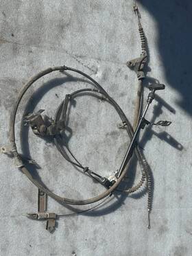 547.to1803 Toyota 2001 2002 2003 2004 Tacoma Emergency Parking Brake Handle With Cables
