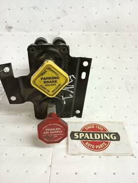 547.vohc07 Volvo 2007 Vn Air Park Brake Valves 10911281